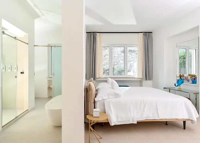 Le Donne Di - Charming In كابري